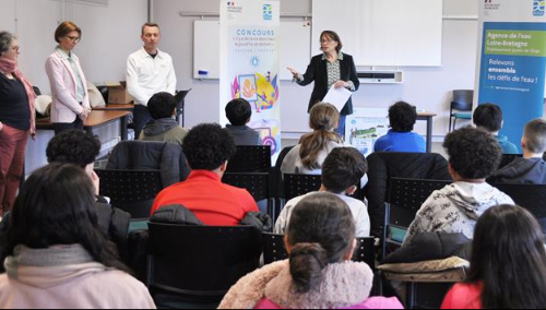 Remise officielle à Bourges du concours d'affiches et podcasts 
