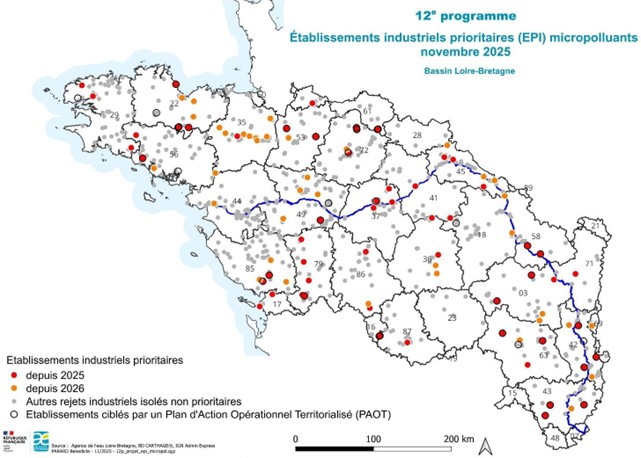 Carte du bassin Loire-Bretagne représentant la répartition des établissements prioritaires industriels (EPI) pour les micropolluants