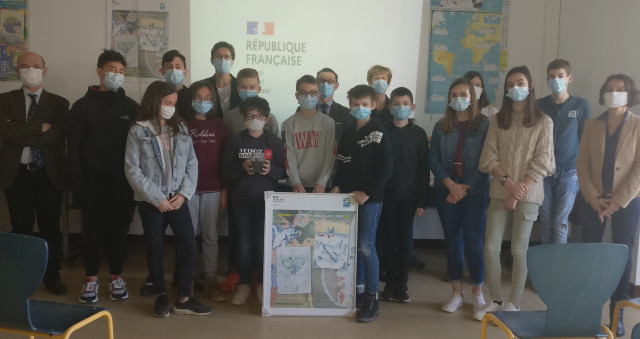 Remise officielle dans le cadre du concours d'affiches et vidéos organisé par l'agence de l'eau Loire-Bretagne