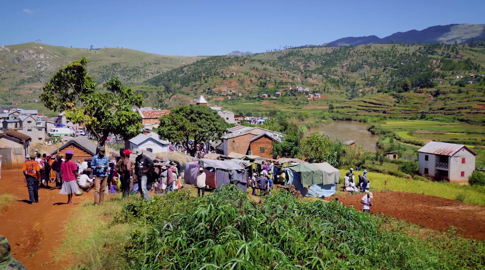 Travaux d'alimentation en eau potable des villages de Sahanivotry