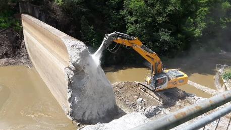 Travaux sur le barrage du Chat Cros (Creuse)
