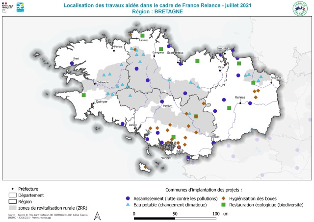 Localisation (commune d'implantation) des travaux pour l'eau aidés par France Relance en Bretagne juillet 2021 - La naure des projet est différenciée dans la légende : Assainissement (lutte contre les pollutions) - Eau potable (changement climatique) -hygiénisation des boues - Restauration écologique (biodiversité)